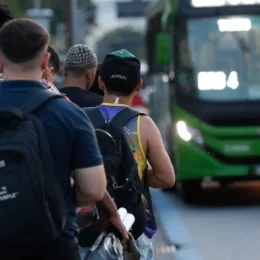 Lula anuncia PEC para garantir tarifa zero no transporte público aos finais de semana em todo o Brasil