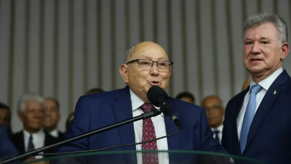 Entidade pede inelegibilidade de políticos após pastor dizer que igreja elegeu candidatos