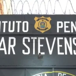 Diretora de presídio em Benfica (RJ) é presa por suspeita de desvio de alimentos