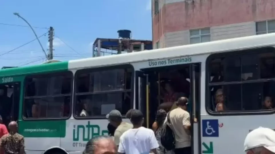 Falta de ônibus ameaça direito ao voto em várias cidades do país