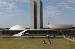 Calendário especial pode acelerar votação da PEC do fim da escala 6×1