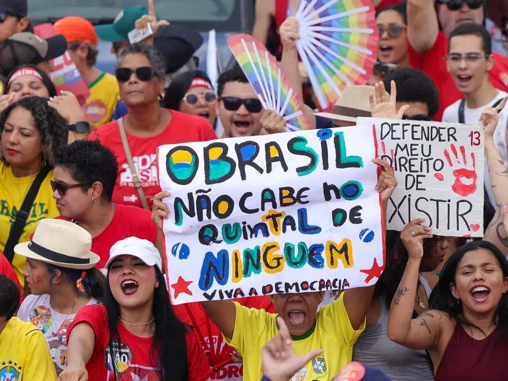 Brasília, DF 18/10/2026 Ato em apoio à reeleição de Luiz Inácio Lula da Silva à Presidência da República reune multidão na Esplanada dos Ministérios em Brasília Foto: Fabio Rodrigues-Pozzebom/ Agência Brasil