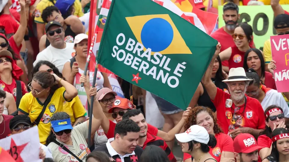 BRASIL NAS RUAS COM LULA