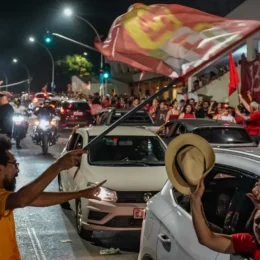 Site incentiva boicote contra empresas que tenham donos ou funcionários que apoiam Lula