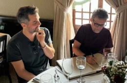 Wagner Moura e Kleber Mendonça Filho assinam carta sobre eleições no Brasil