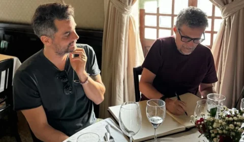 Wagner Moura e Kleber Mendonça Filho assinam carta sobre eleições no Brasil