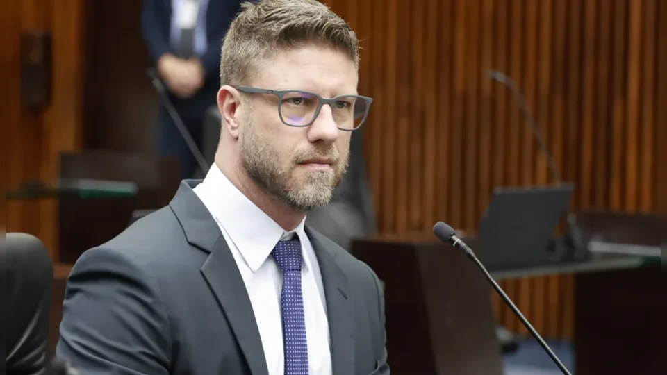 Requião Filho aciona MP contra deputados eleitos que defenderam demissão de petistas