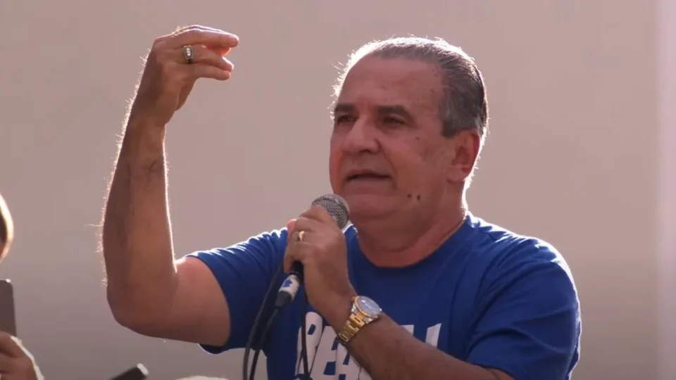 ‘São uns jumentos’, diz Malafaia sobre filhos de Jair Bolsonaro após carta de Flávio
