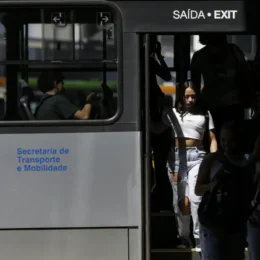 Governo envia ao Congresso proposta de tarifa zero no transporte