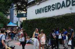 Justiça suspende vaquinha para estudantes viajarem e votarem no 2º turno