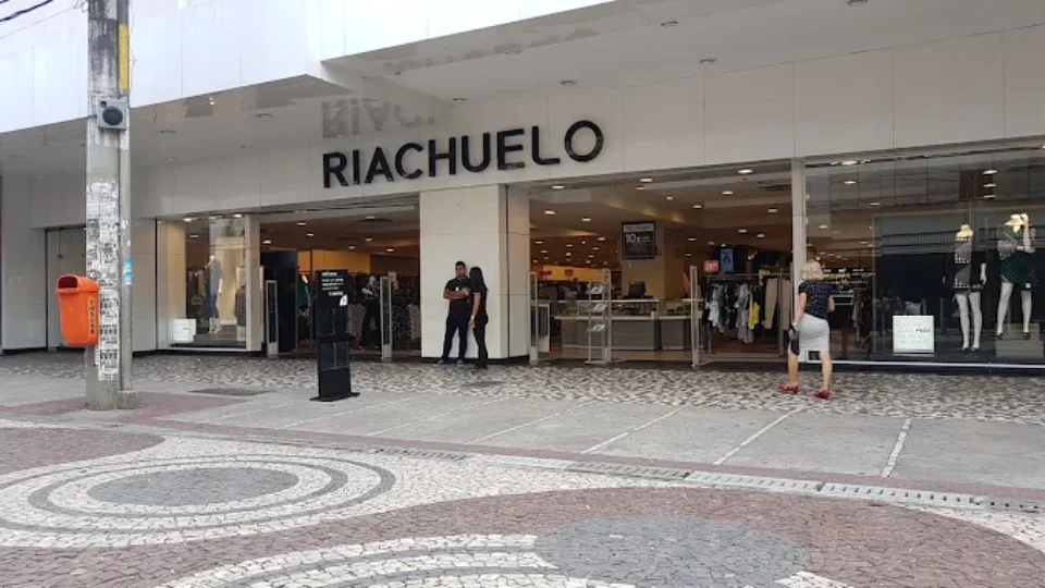 Deputado do PT diz que compras na Riachuelo aparecem como pagamentos ao PL