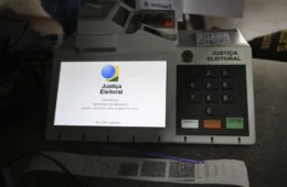 TSE desmente fraude e explica pausa de 50 minutos na divulgação dos votos