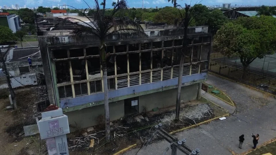 ‘Perda de duas décadas’, diz pesquisador que teve amostras de sangue incendiadas na UFPE