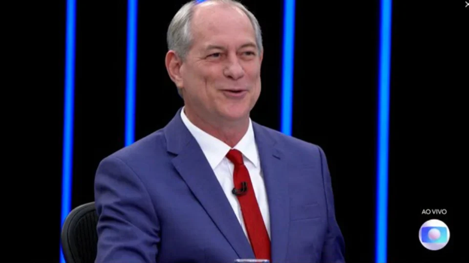 Mais moderado que o normal, em entrevista ao JN Ciro Gomes promete criar “lei antiganância”