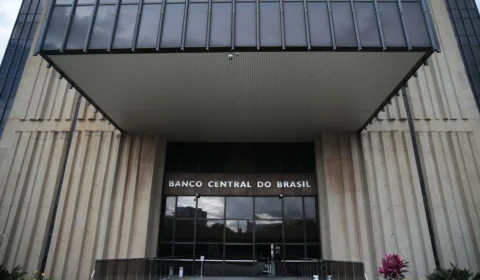 Padilha nega discussão sobre mudanças na lei de autonomia do Banco Central