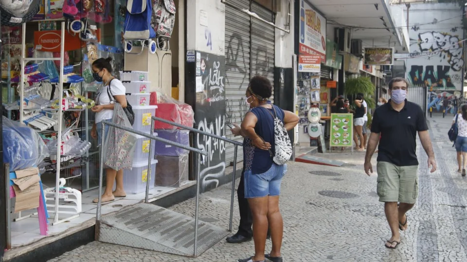 Em agosto, vendas no varejo variam -0,1%