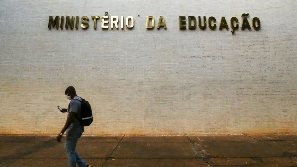 Equipe de transição de Lula inicia desafio de recompor verbas do Ministério da Educação, com a menor previsão orçamentária em 11 anos