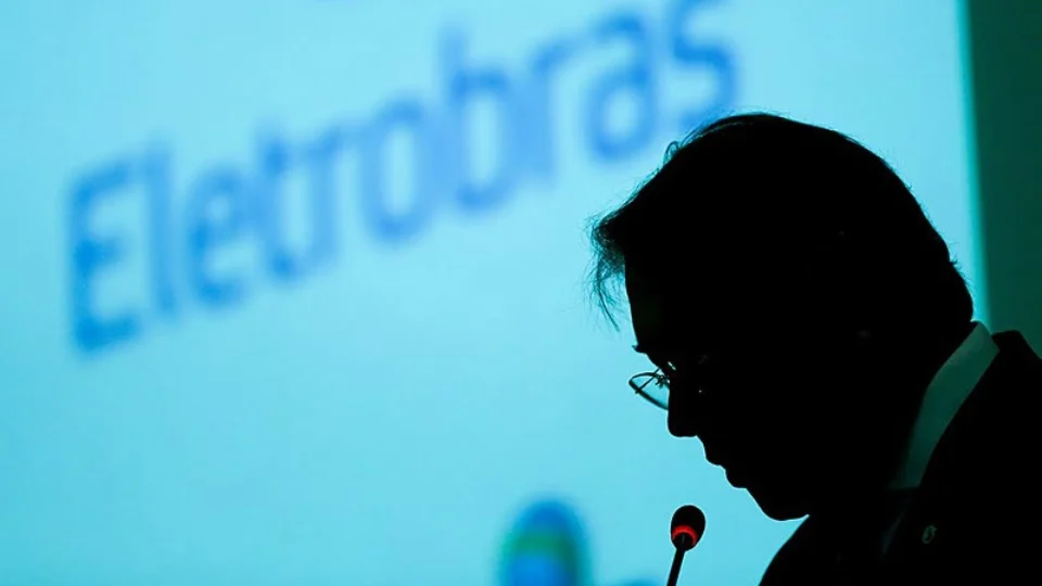 Ações da Eletrobras perdem 20% do valor somente no mês de março, provando que privatização foi mau negócio