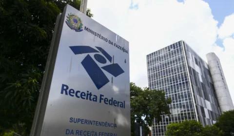 Arrecadação federal cresce 9,55% e chega a R$ 231,04 bilhões em julho, valor recorde para o mês