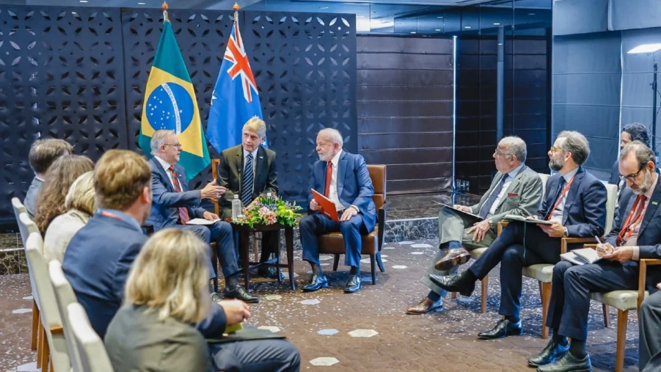 No Japão, Lula reforça prioridade ambiental em encontro com premiê da Austrália