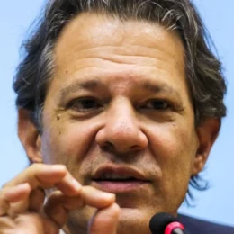 Isenção de IR e reforma tributária estão na agenda econômica 2025-2026 de Haddad