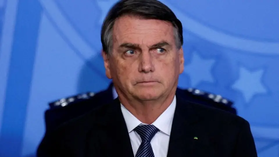 Documento golpista foi entregue a Cid após reunião de Bolsonaro com militares