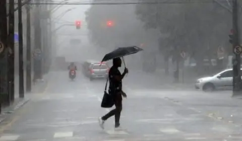 Frente fria causa chuva no Sul e calorão segue no Sudeste; veja a previsão