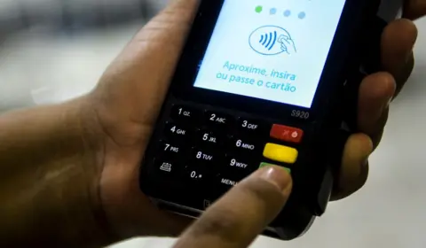 MPRJ denuncia quadrilha que fazia compras usando cartões em ‘venda digitada’