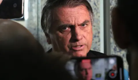 Meta disse ao STF não ter, mas vídeo apagado por Bolsonaro está na internet