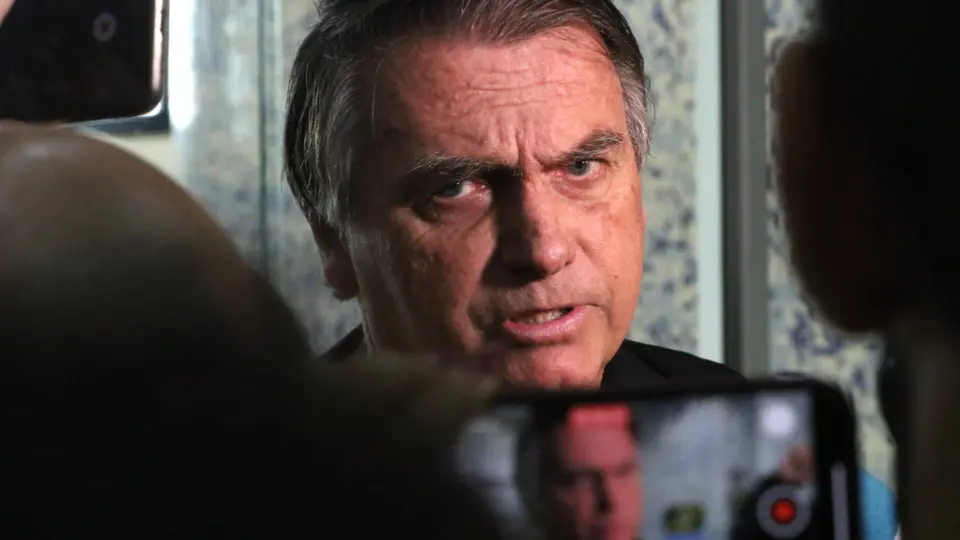 Bolsonaro pede a Moraes devolução de passaporte para viajar a Israel