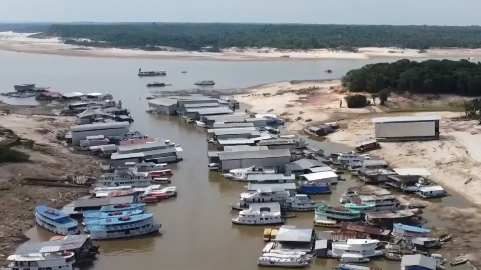 Seca e focos de incêndios já afetam todos os 62 municípios do Amazonas