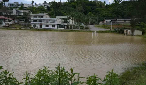 Santa Catarina: 54 cidades decretam situação de emergência devido às chuvas