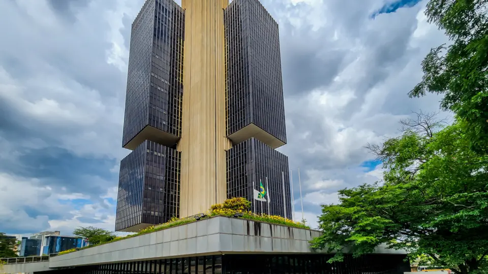 Banco Central reduz taxa de juros básicos da economia para 12,25% ao ano