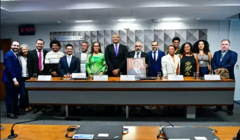 Indicação de mulher negra à vaga de Rosa Weber no STF é defendida em audiência