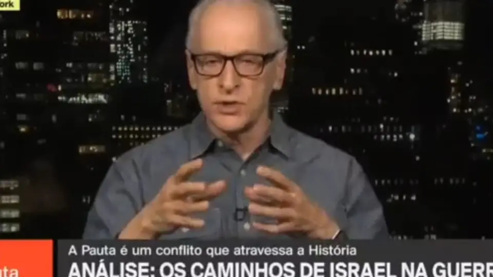 Jornalista causa reação nas redes ao defender ataque de Israel à ambulância, em Gaza