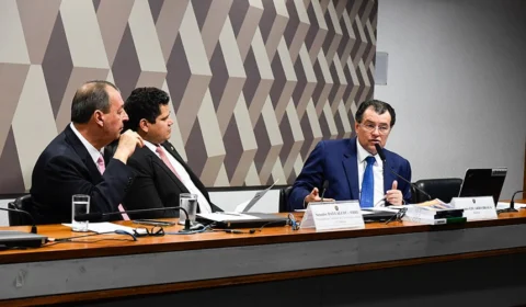 CCJ do Senado deve discutir e votar relatório da reforma tributária nesta 3ª feira. Plenário pode votar proposta amanhã