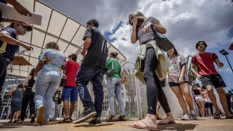 Gabarito e cadernos de questões do Enem serão divulgados hoje