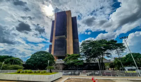 Banco Central reduz taxa de juros Selic para 11,75% e promete mais cortes em 2024