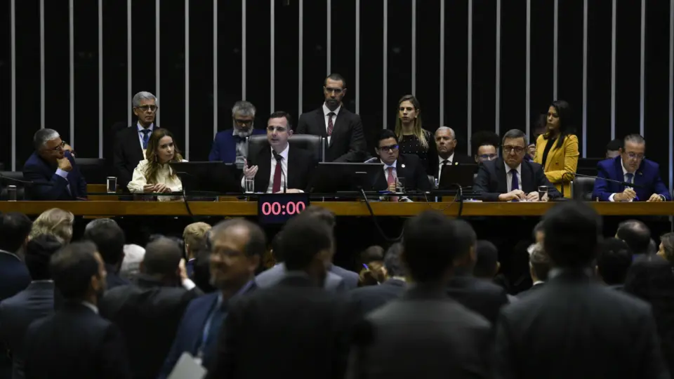 Congresso tenta driblar STF e se diz engessado sobre falta de transparência de emendas