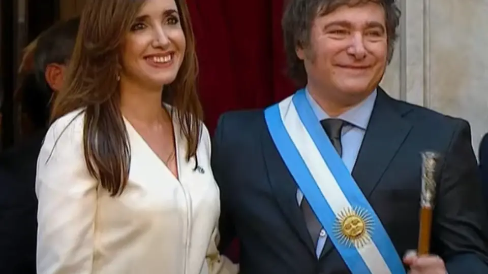 Javier Milei, de extrema direita, toma posse como presidente da Argentina