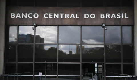 Copom deve anunciar manutenção da Selic em 10,50% ao ano nesta 4ª feira. Comunicação do colegiado está no radar do mercado