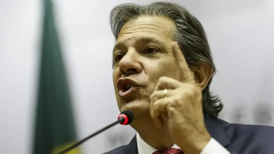 Haddad anuncia medidas de arrecadação com reoneração gradual da folha