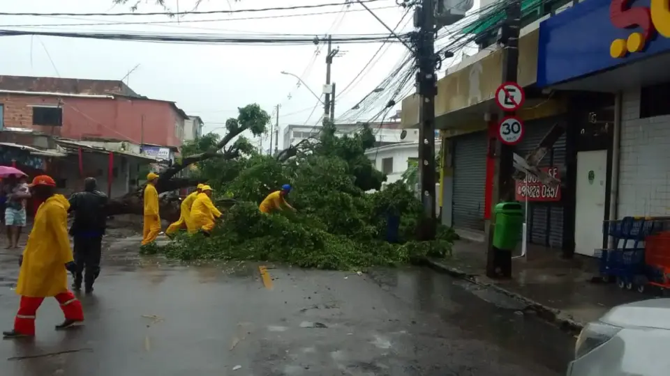 Inmet alerta para chuvas intensas até sexta-feira na Região Nordeste