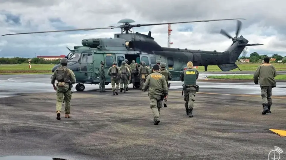 Militares retiram tropas e equipamentos, e garimpeiros voltam à terra Yanomami