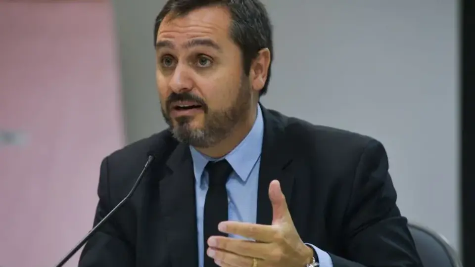 Diretor da PF rebate bolsonarista Carlos Jordy sobre fuzil no rosto: ‘Óbvio que é mentira’