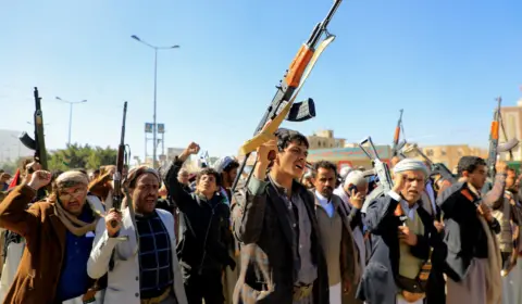 Bombardeios dos EUA e Reino Unido no Iêmen matam 5 rebeldes e 6 ficam feridos