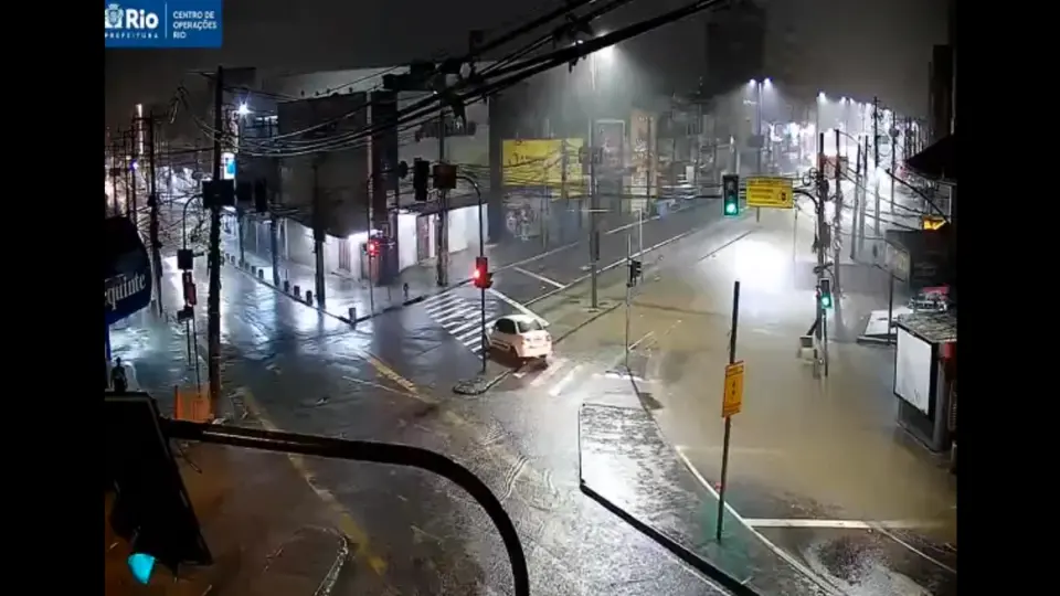 Região Sudeste mantém alerta para fortes chuvas durante todo o domingo