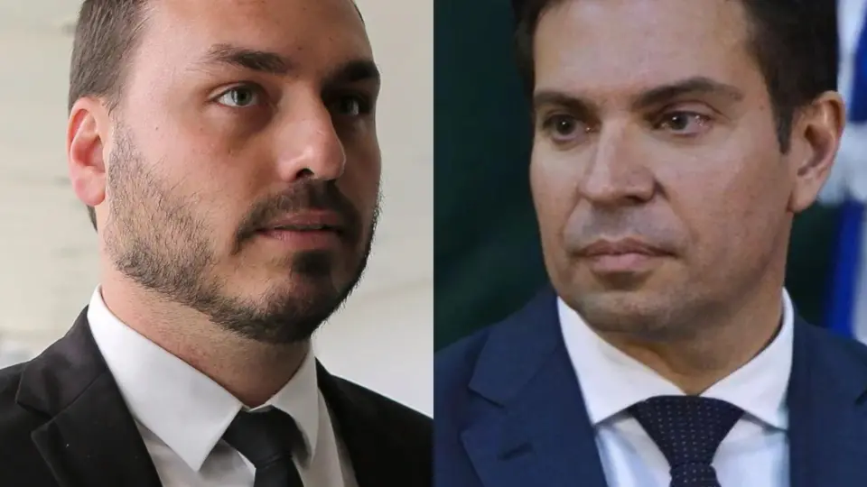 Mensagens de Ramagem implicam Carlos Bolsonaro no caso da ‘Abin paralela’