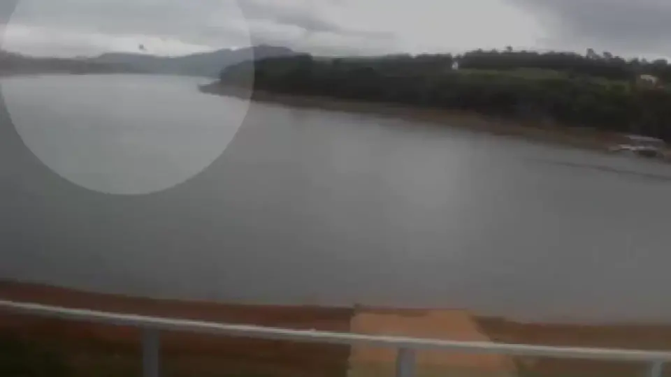 Uma pessoa morre em queda de helicóptero no Lago de Furnas, MG