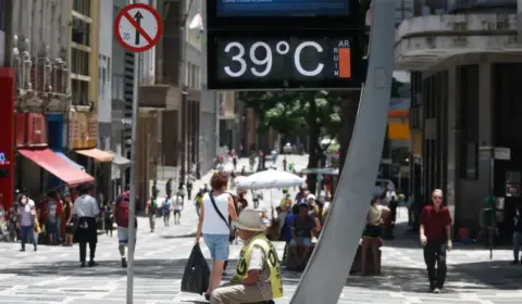 Inmet: temperaturas altas e chuvas marcam terça de carnaval